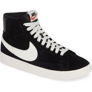 Nike Blazer Sneakers
